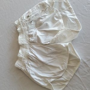 Lululemon tracker shorts, size 6, white
